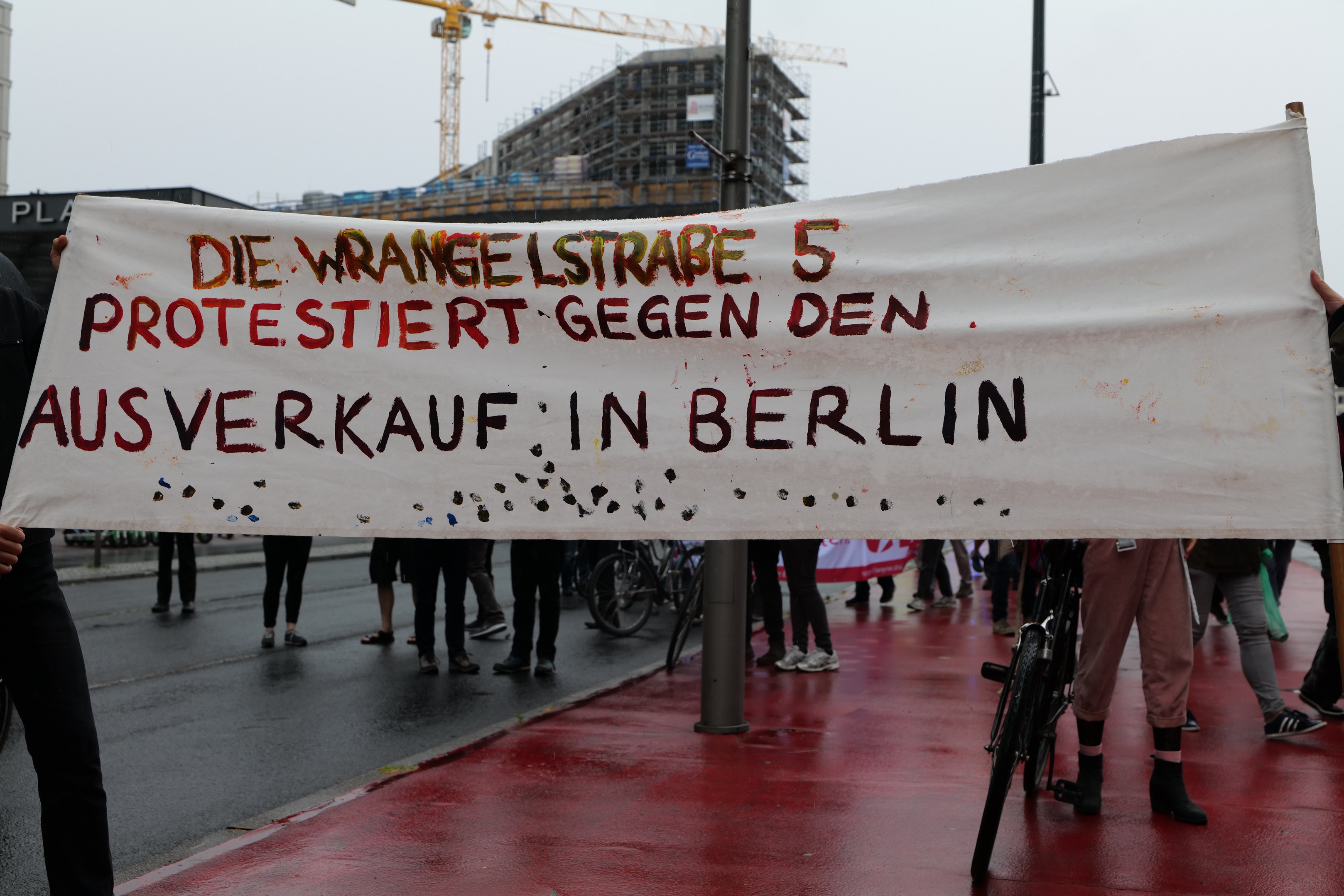 Protest auf dem Ku'damm für den Erhalt der RAW-Gelände