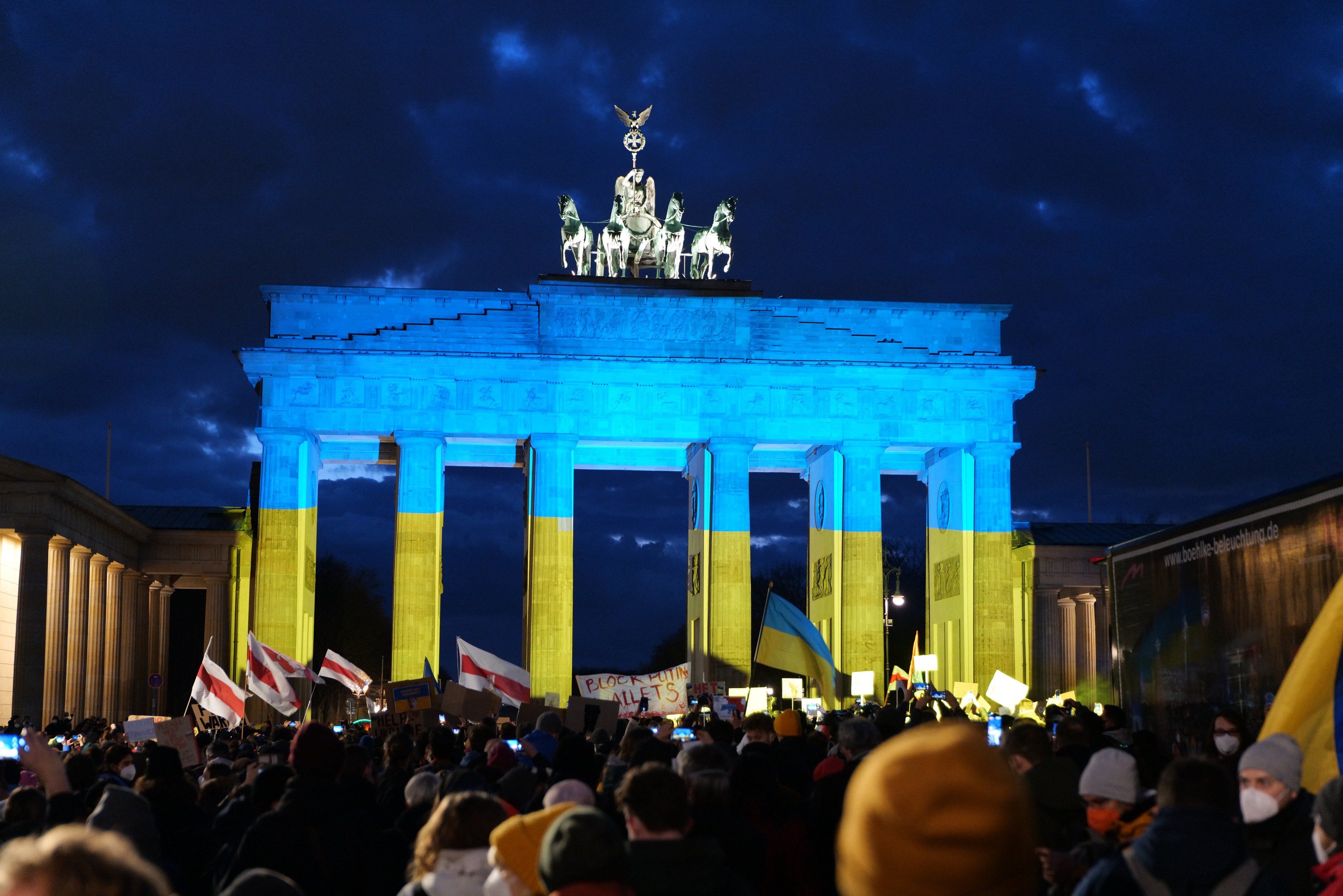 Von der Polizei wegen des Schwarz-Rot-Gold-Flags angehalten - Flaggenmann spricht jetzt
