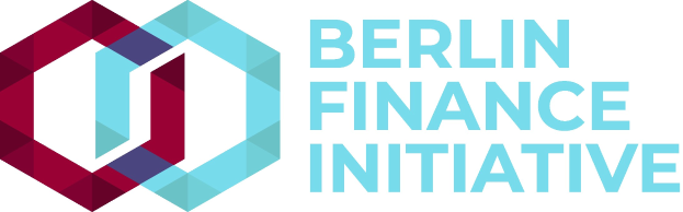 Logo der Berliner Finanzinitiative mit einem blauen Kreis mit weißer Umrandung und einem weißen "B" in der Mitte, umgeben von einem weißen Ring mit blau-weißem Karomuster, und dem Text "Berliner Finanzinitiative" in fetter schwarzer Schrift auf einem weißen Hintergrund.