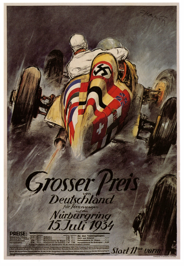 Ein Plakat, das ein Rennauto mit einer Nazi-Flagge zeigt, mit leuchtend gelben und roten Autos, einem schwarz-weißen karierten Kühlergrill, einem Fahrer in einem schwarzen Helm und einem rot-weiß gestreiften Hemd, vor einem leuchtend blauen Himmel mit weißen Wolken.