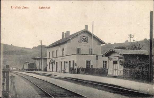 Ich arbeite als Zugführer und lebe in den Zügen der Deutschen Bahn in meiner Freizeit - und genieße jede Minute davon
